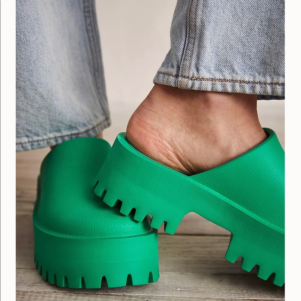 Jeffery Campbell Bae Platform Mules Green